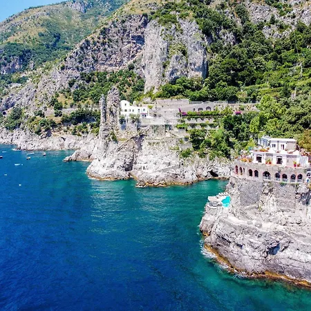 - Incanto Sul Mare Willa